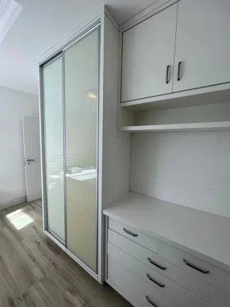 Imagem Apartamento com 3 suítes e 3 vagas de garagem em Meia Praia - Itapema/SC