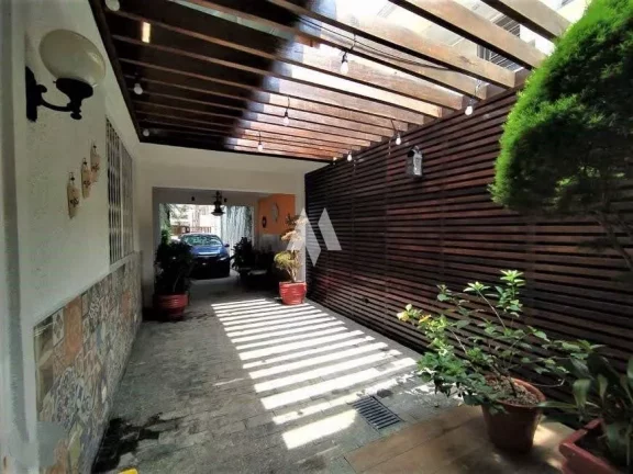 Imagem Sobrado à venda no Boqueirão - 5 dormitórios, 3 suítes e piscina