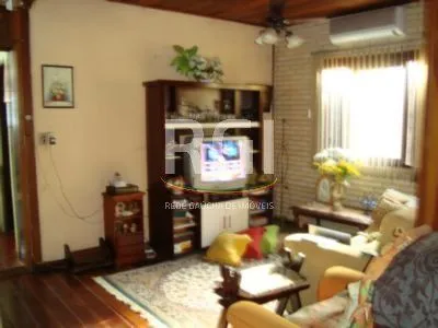 Imagem CASA AMPLA COM 7 DORMITÓRIOS NO BAIRRO GLÓRIA - PORTO ALEGRE