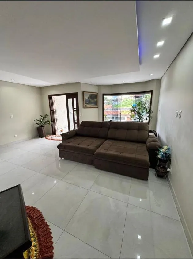 Imagem BELÍSSIMA CASA À VENDA EM BETIM/ 180 m²