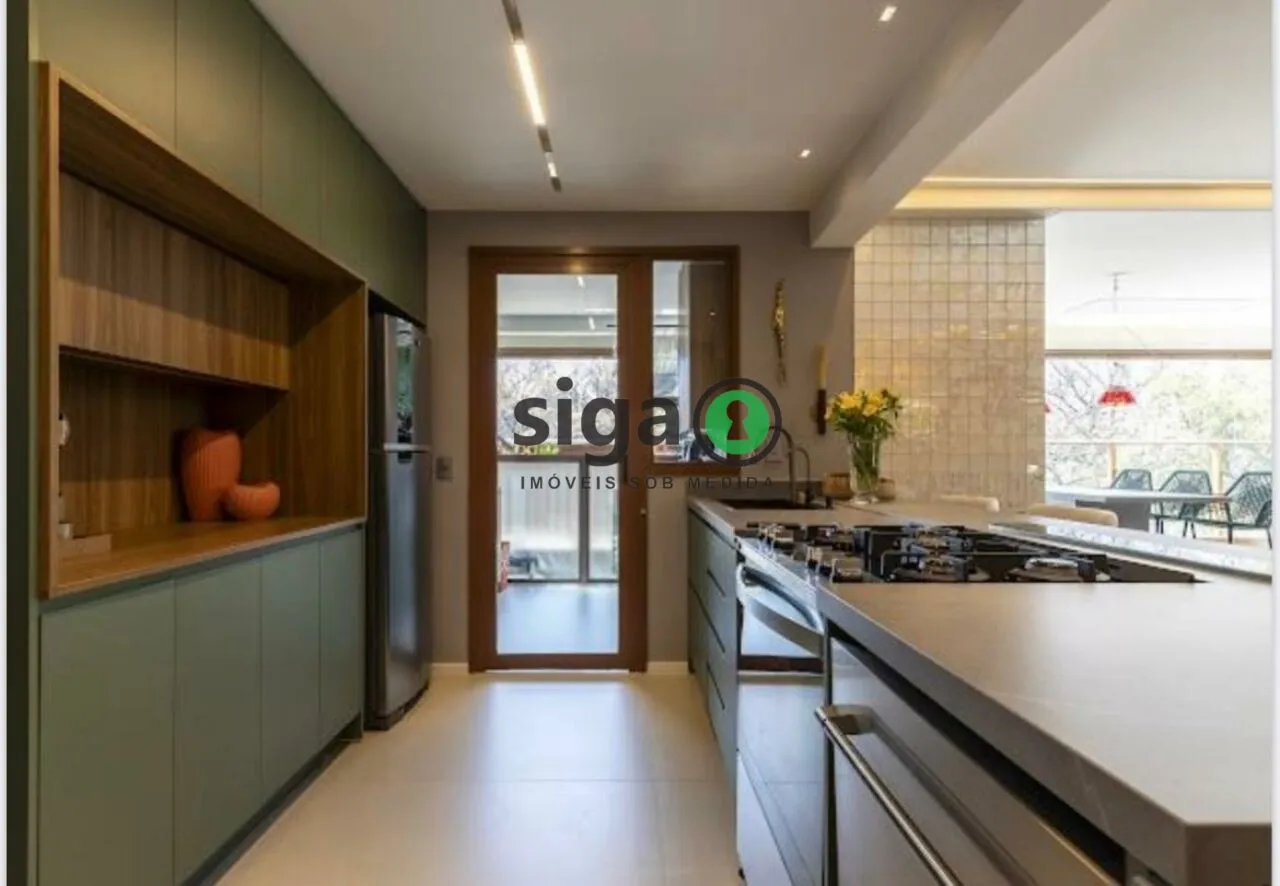 Imagem Apto com 142m² à Venda no Campo Belo, com 2 suites, sendo a máster com closet, 2 vagas, Mobiliado