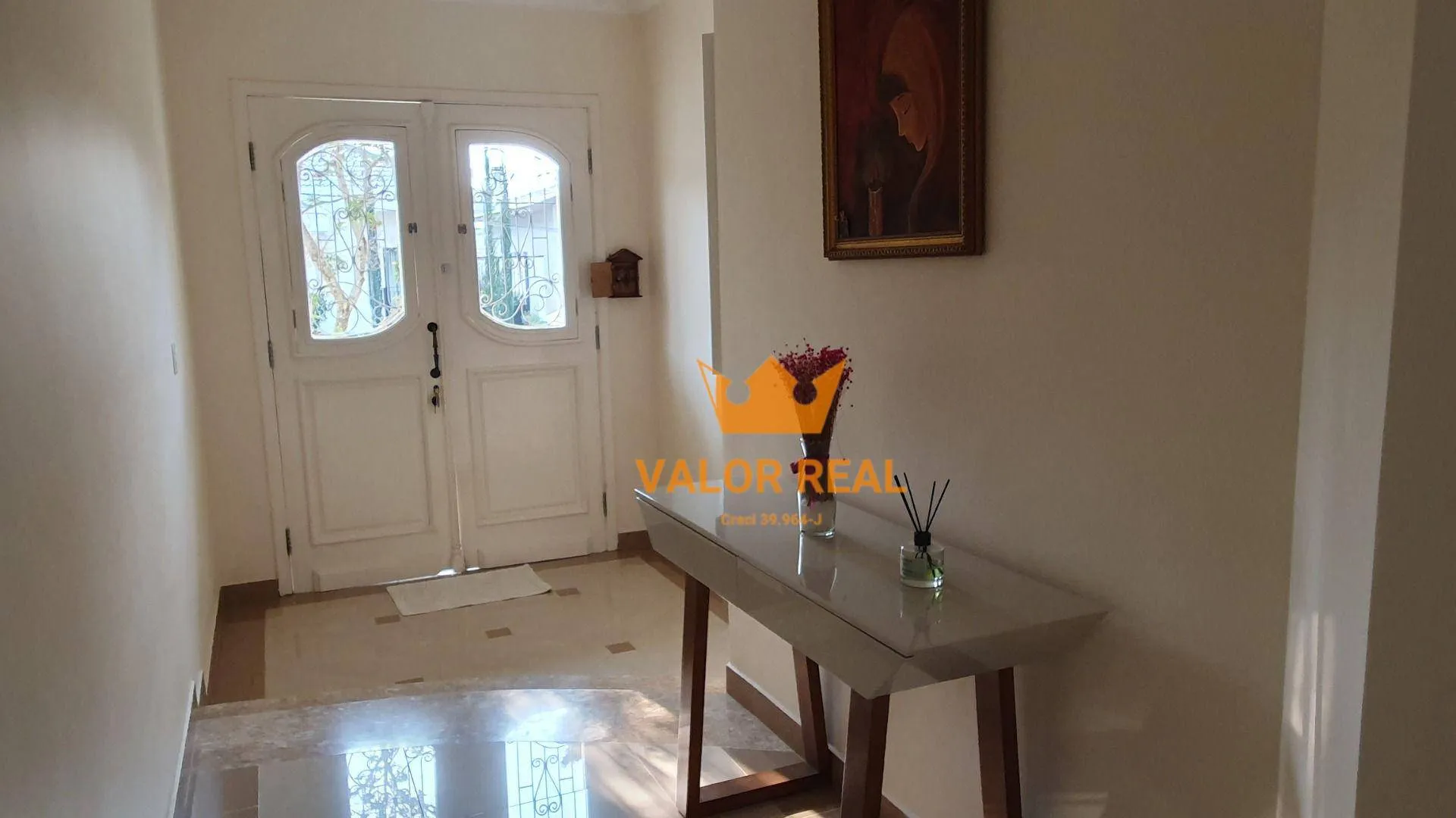 Imagem Casa Condominio na Malota Super oferta - 394 m2 AC, 5 dorm, Escrit. 10 vagas.