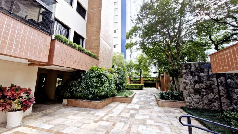 Imagem Apartamento lindo e reformado à venda, 4 quartos, condomínio completo, torre única, 3 vagas!!
