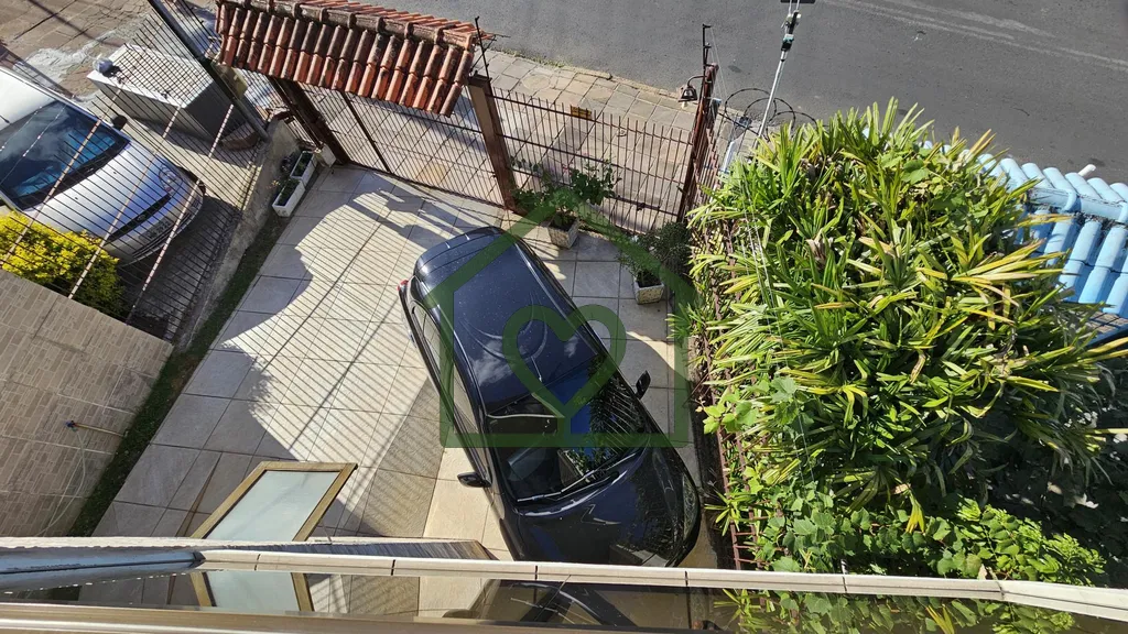 Imagem Casa no Bairro Santo Antônio com 167 m², 4 Dormitórios e 2 Suítes em Rua Tranquila 
Localizada n...