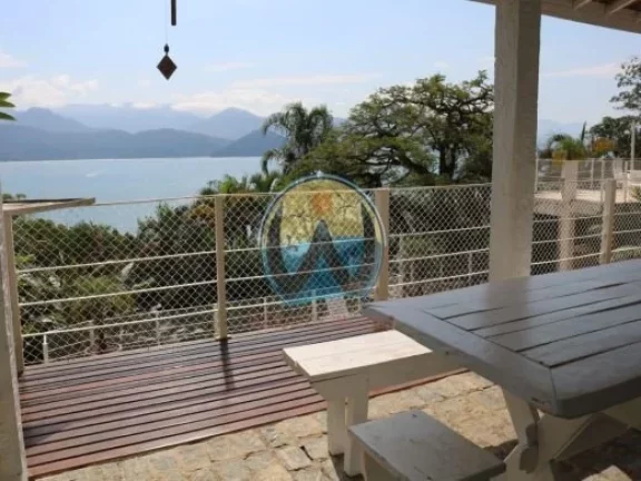 Imagem Magnífica Casa à Venda em Ubatuba-SP, Bairro Ponta Grossa - 4 Quartos, 3 Suítes, 2 Salas, 2 Banheiros, 5 Vagas de Garagem, 437m².
