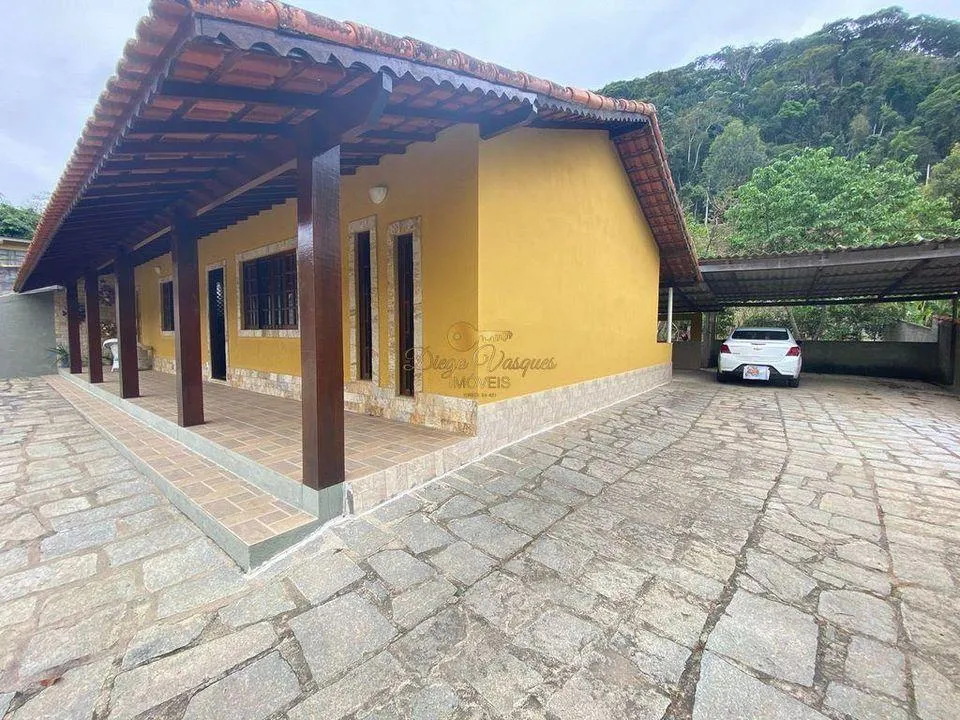 Foto do imóvel Casa para Venda em Teresópolis / RJ em Estrada A
