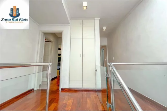 Imagem Casa Alto Padrão à Venda Na Vila Mariana Com 3 Suítes, 3 Vagas, Piscina Aquecida e Espaço Gourmet