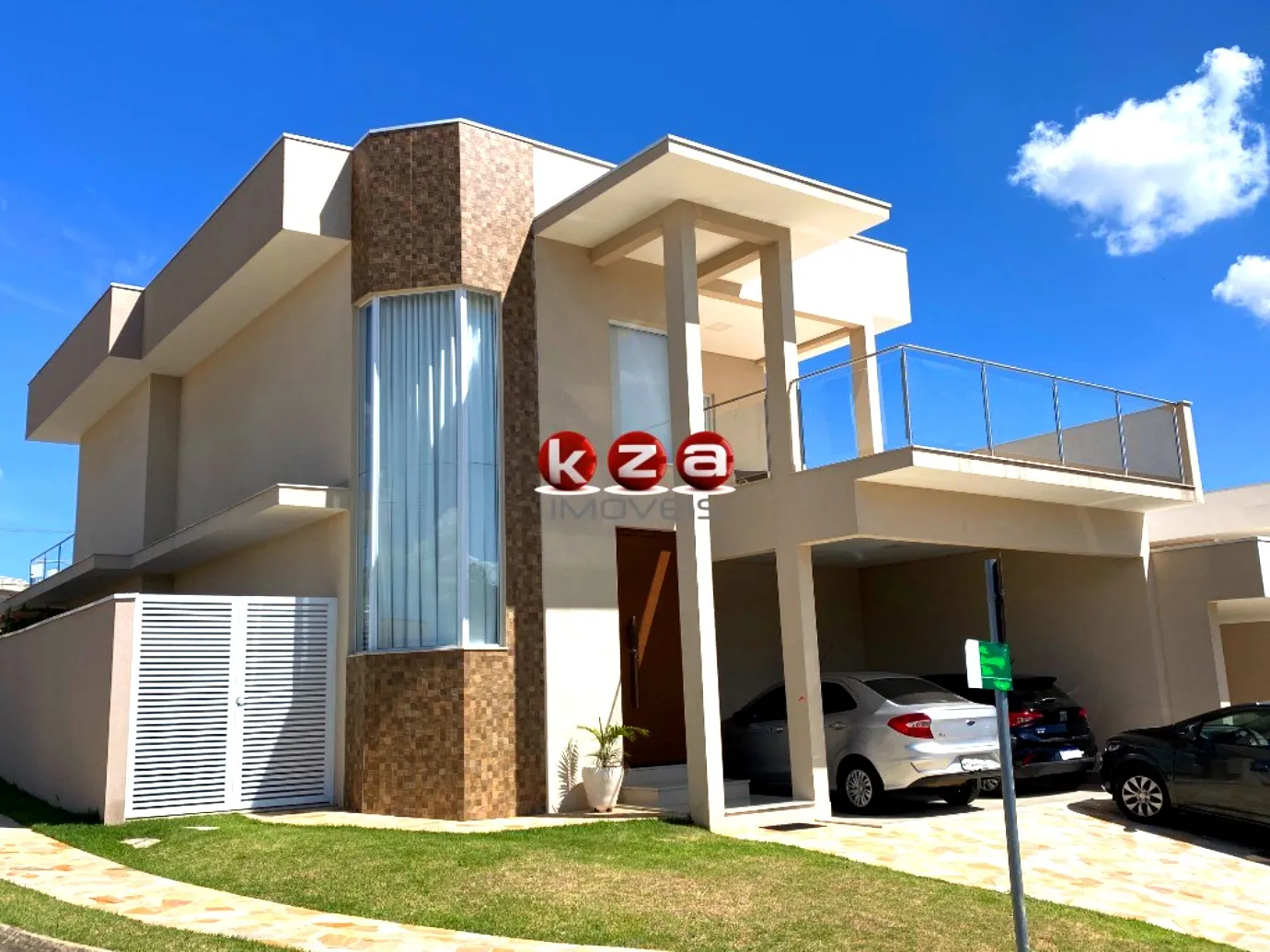 Foto do imóvel Casa em Condomínio de Luxo em Valinhos-SP - 3 Quartos, 1 Suíte, 3 Salas, 3 Banheiros, 4 Vagas - Jardim São Marcos - 268m².
