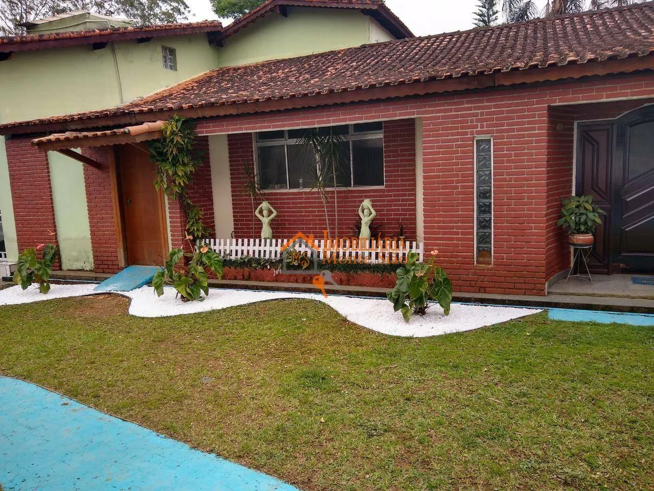Imagem Sítio com 8 dormitórios à venda, 20000 m² por R$ 1.300.000,00 - Centro - Mogi das Cruzes/SP