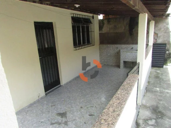 Imagem Casa com 2 dormitórios à venda, 160 m² por R$ 260.000,00 - Cerâmica - Nova Iguaçu/RJ