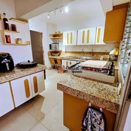 Imagem Apartamento com 4 dormitórios à venda, 194 m² por R$ 1.800.000,00 - Jardim Astúrias - Guarujá/SP