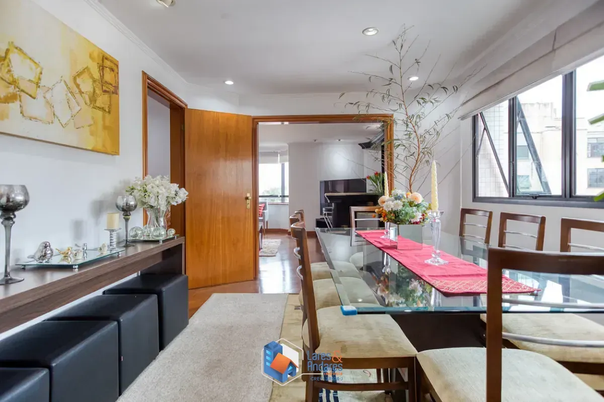 Imagem Apartamento para venda em Aclimação com 4 quartos, sendo 2 suítes, 236m²