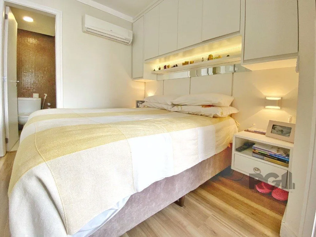 Imagem Excelente apartamento 1 dormitório com suíte , lavabo e vaga coberta