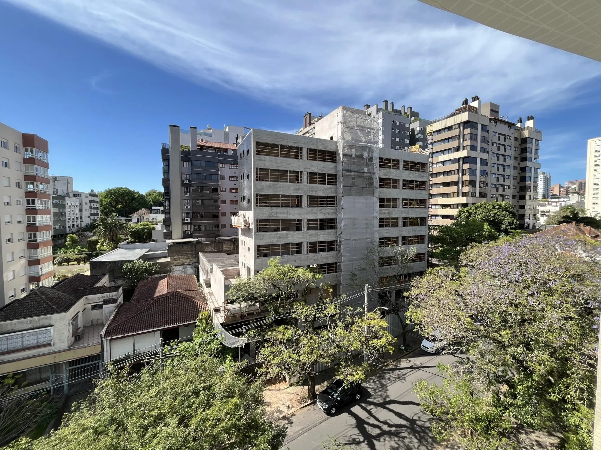 Imagem Apartamento de 3 quartos, suíte e 3 vagas de garagem no bairro Auxiliadora POA