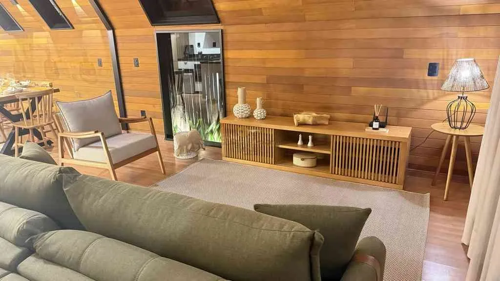 Imagem Casa em Condomínio para Venda em Teresópolis / RJ no bairro Fazenda Alpina
