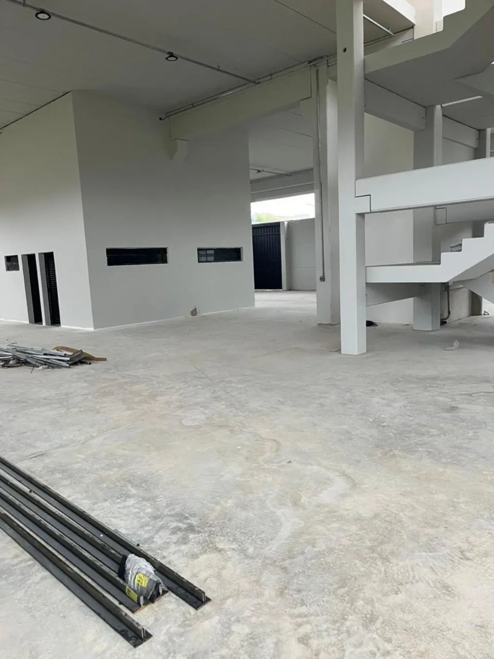 Imagem Barracão Industrial de 954m² em Alphaville Nova Esplanada - Votorantim-SP: Venda ou Locação.