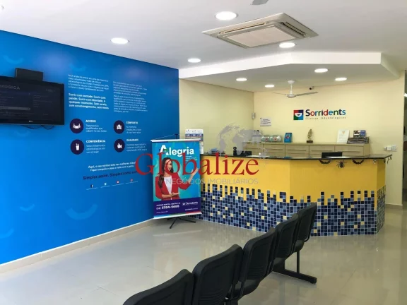 Imagem Ponto Comercial à venda com 250m², 3 andares, clientela fixa por R$ 330.000,00 no centro de Santos
