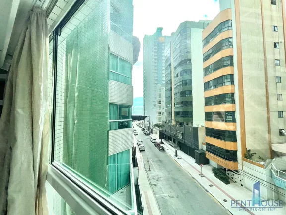 Imagem Apartamento Quadra Mar para Venda em Balneário Camboriú, CENTRO, 3 dormitórios, 1 suíte, 2 banheiros, 2 vagas