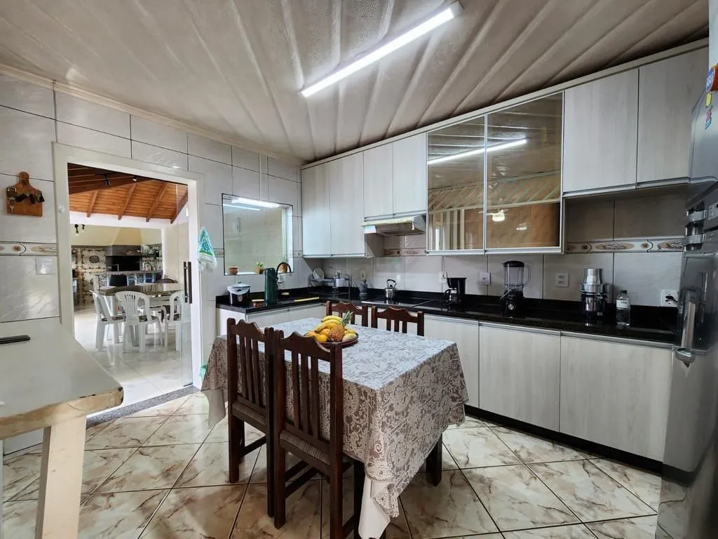 Imagem Casa 3 dormitórios, 1 suite, lareira, 2 vagas de garagem, piscina, bairro Mariápolis, Osório-RS