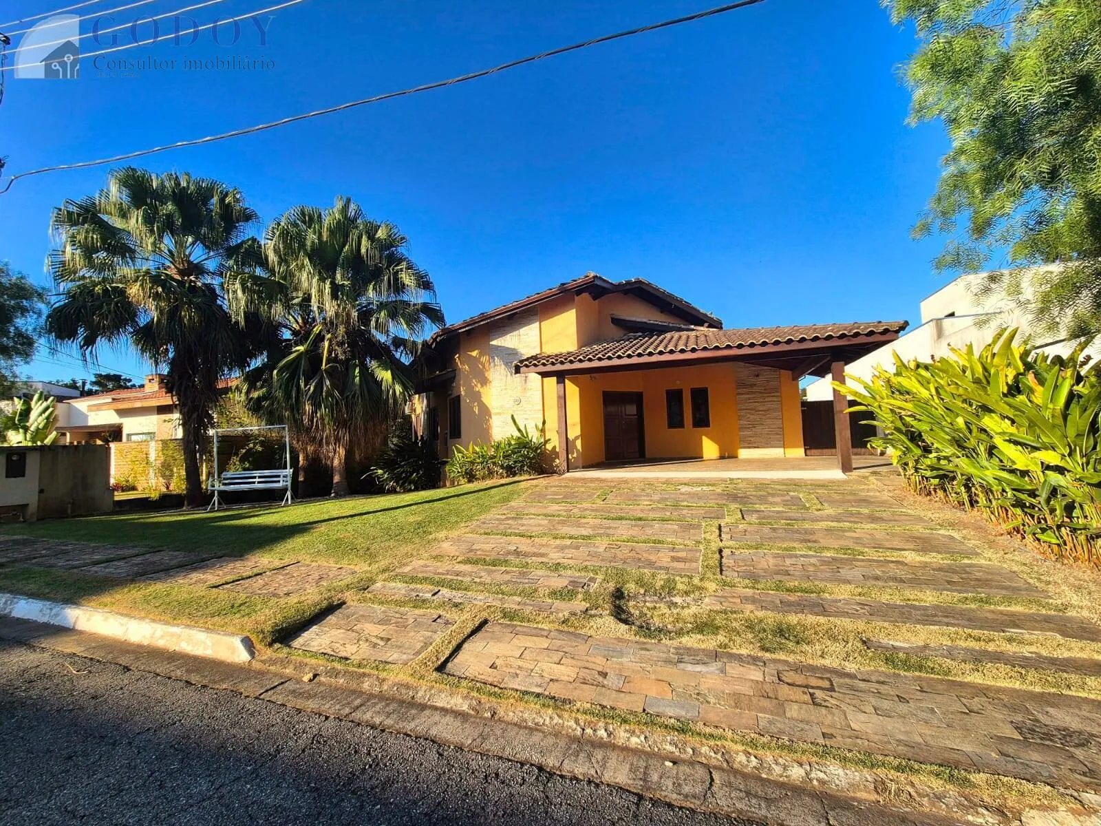 Foto do imóvel Seu Novo Lar no Colonial Village - Piscina e Quintal Amplo