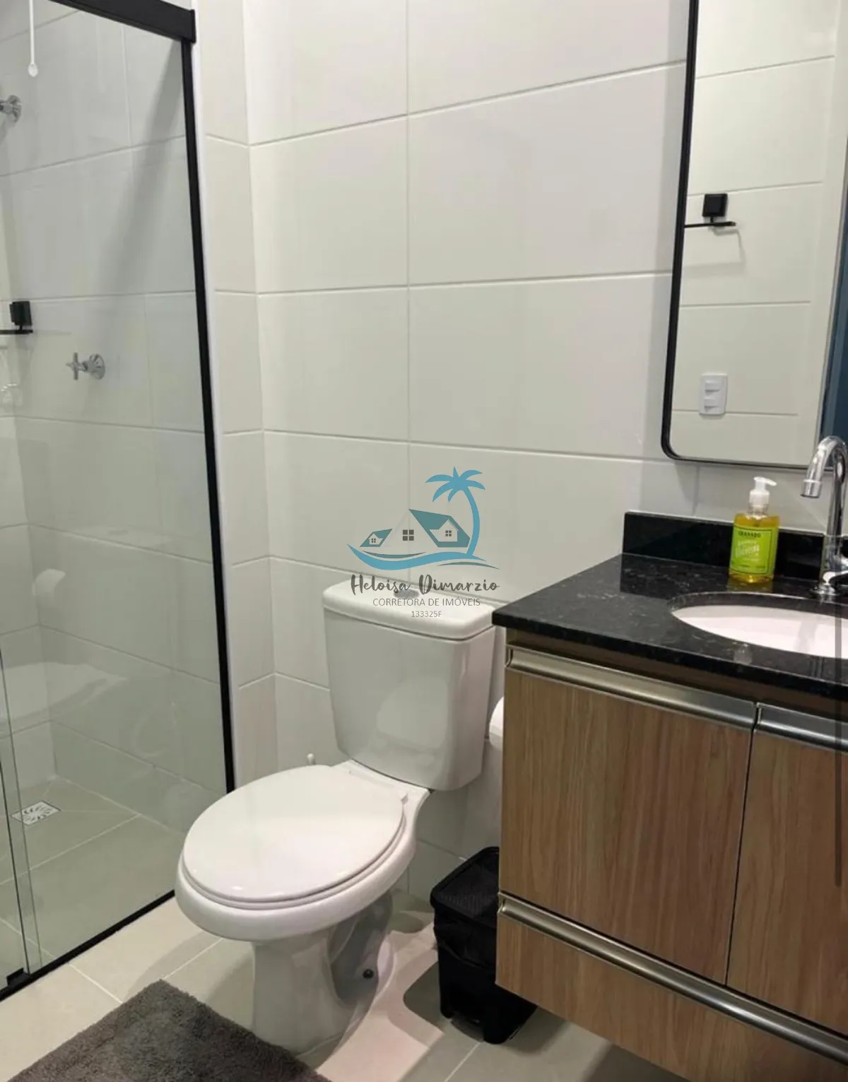 Imagem Apartamento mobiliado, com 2 dormitórios a venda em Ubatuba a 150 metros da Praia do Perequê Açu.