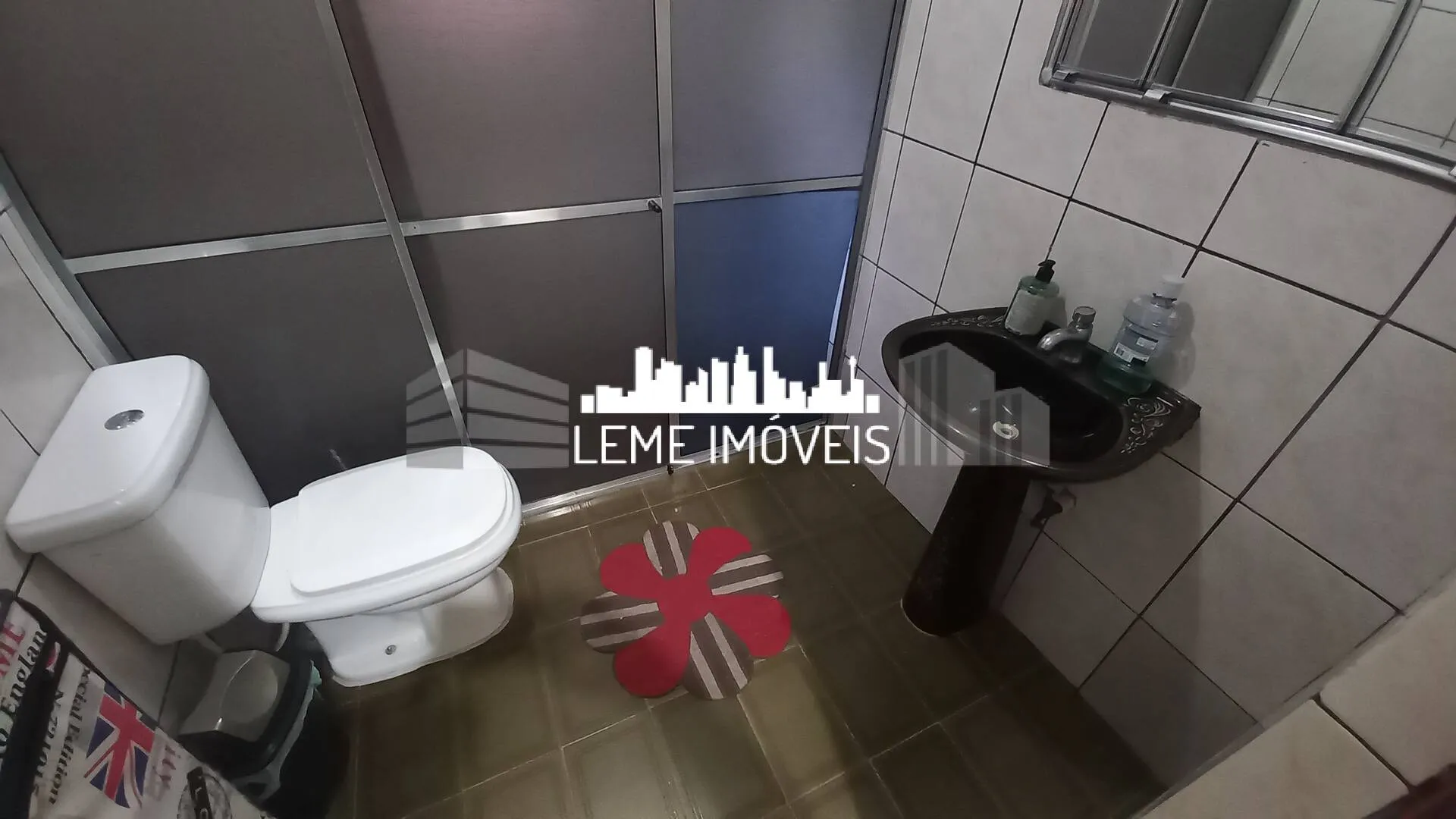 Imagem SOBRADO AMPLO ACEITA FINANCIAMENTO HABITACIONAL E UTILIZAÇÃO DO FGTS.