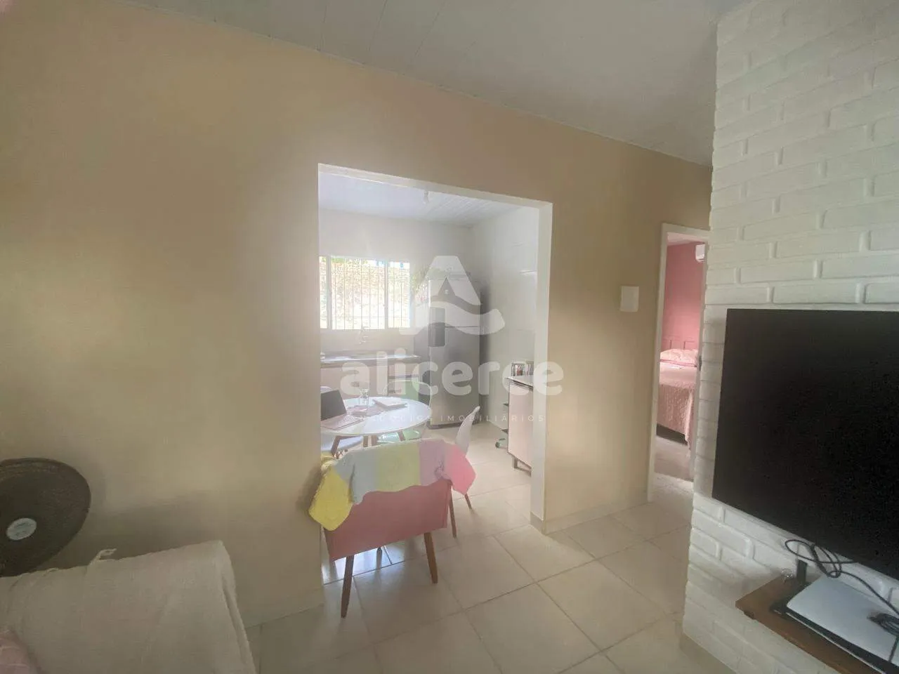 Imagem Excelente oportunidade Casa com terreno com 432 m² e 02 Salas comerciais - Florianópolis!