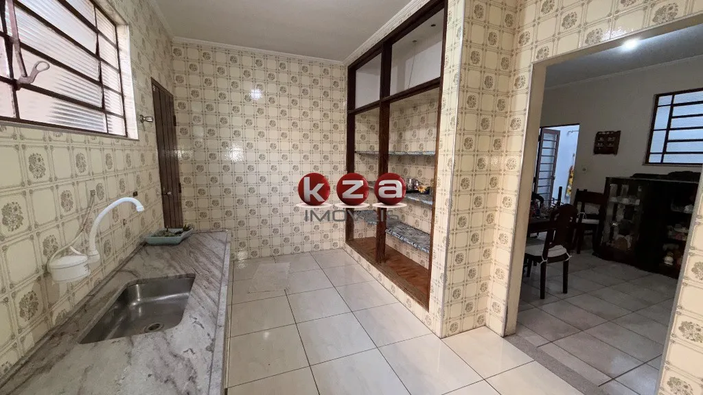 Imagem Imperdível casa à venda em Valinhos-SP, Jardim Paulista: 3 quartos, 1 suíte, 1 sala, 2 banheiros, 2 vagas, 200m².
