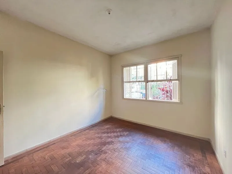 Imagem Casa 4 dormitórios no bairro Rio Branco em Porto Alegre para Alugar