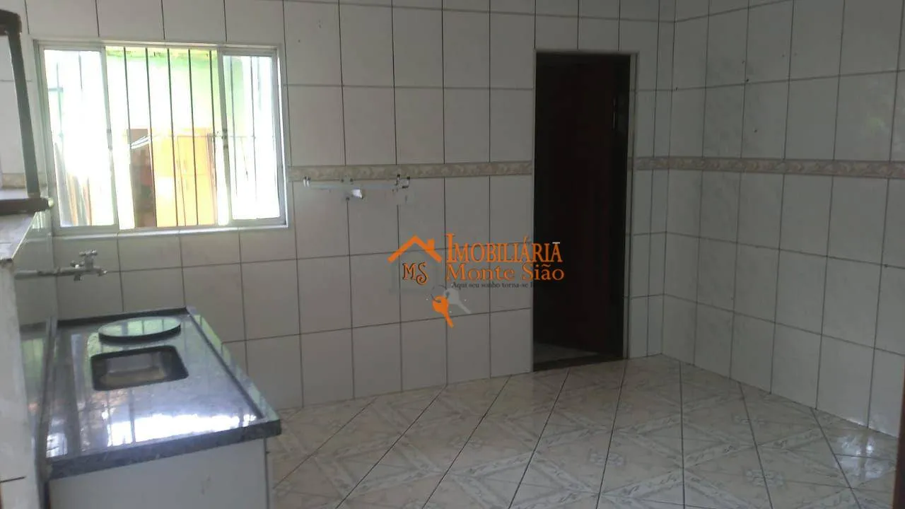 Imagem Sobrado com 7 dormitórios à venda, 160 m² por R$ 670.000,00 - Jardim Cumbica - Guarulhos/SP