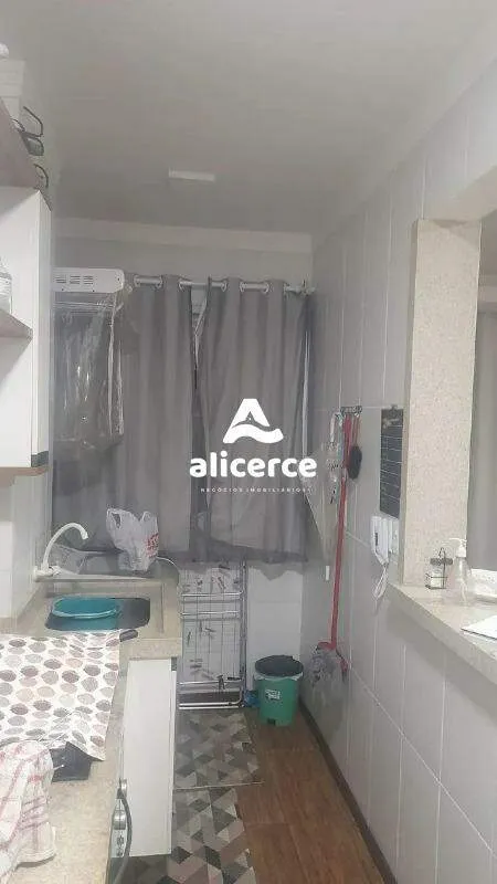 Imagem Apartamento com 2 quartos e sacada com churrasqueira - Forquilhinhas, São José/SC