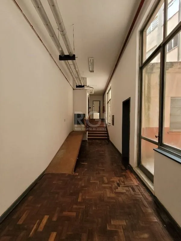 Imagem Amplo Conjunto Comercial 999,16m² no Centro Histórico de Porto Alegre