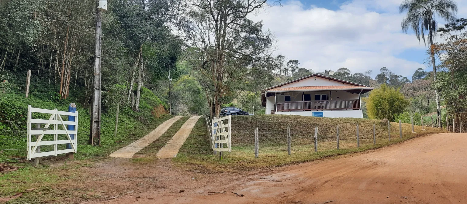 Imagem Chácara 142 m² à venda em Pocinhos do Rio Verde, Caldas