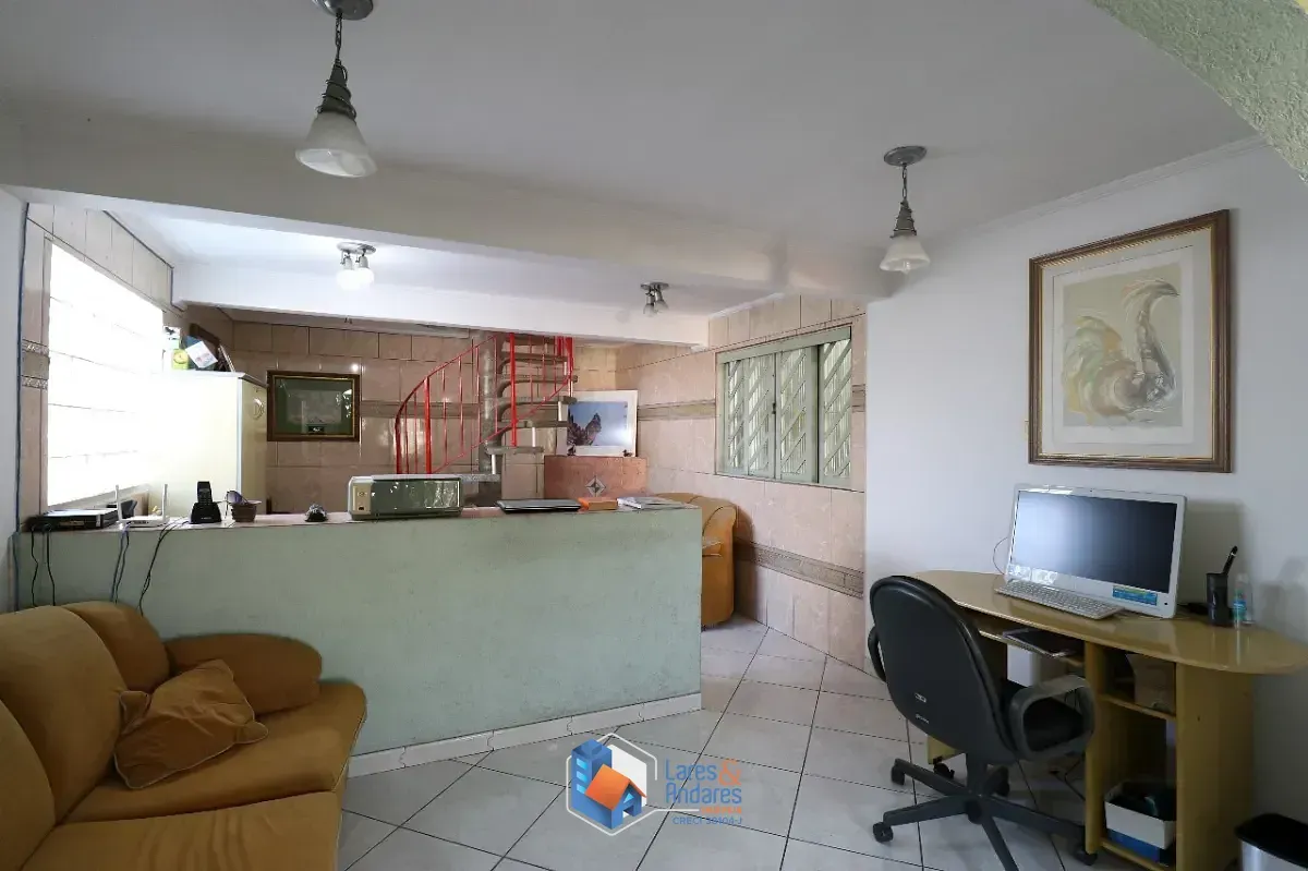 Imagem Sobrado para venda em Vila Ipojuca com 4 quartos, sendo 1 suíte, 520m²