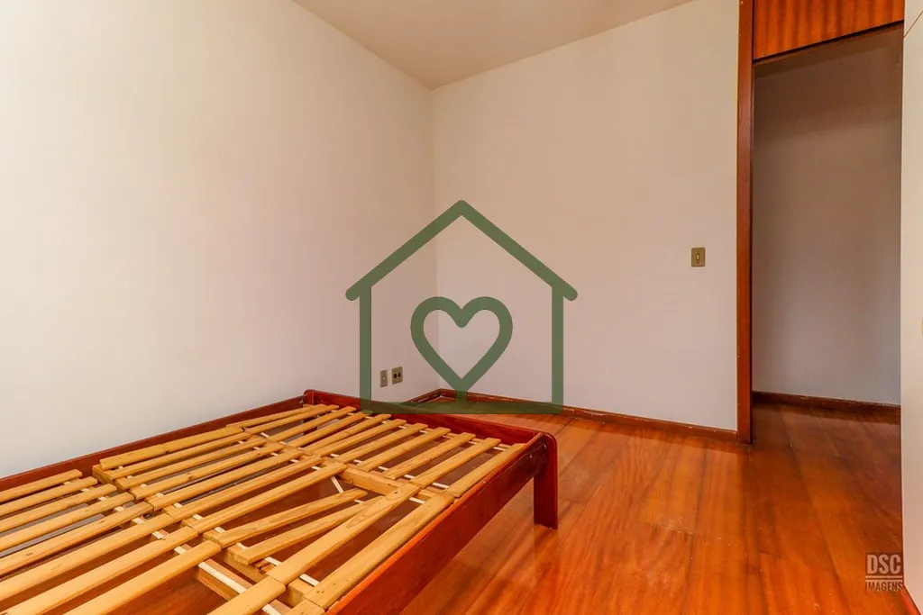Imagem No Bairro Jardim Carvalho, na Avenida Protásio Alves n° 7157, apartamento com 3 dormitórios, deso...