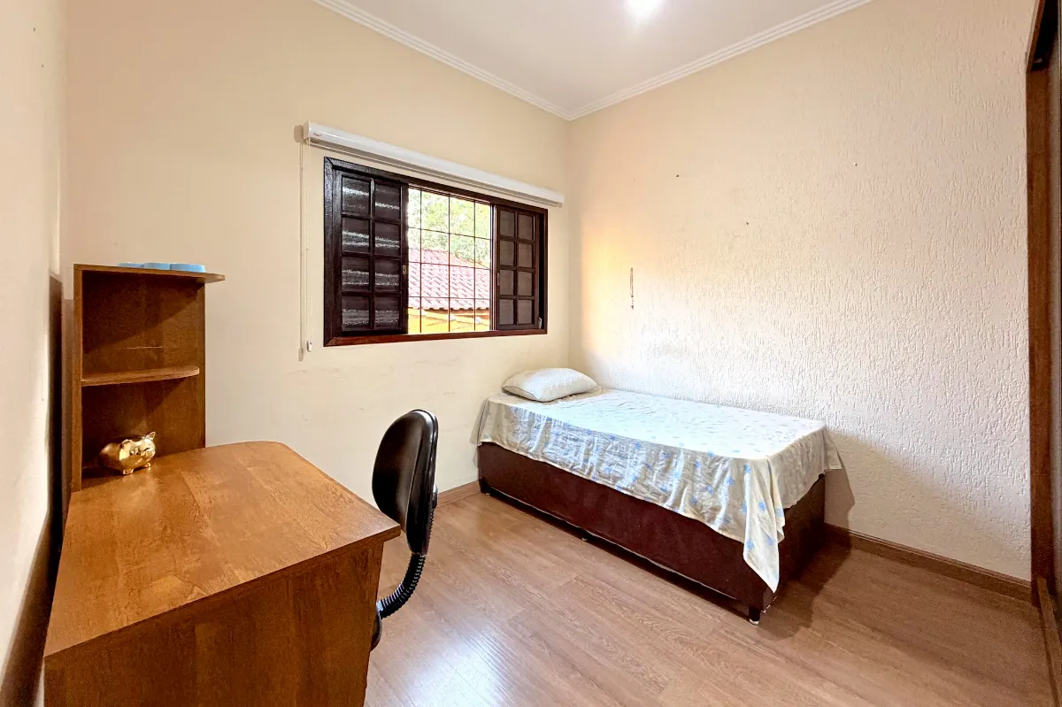 Imagem Casa de vila para venda em Centro com 4 quartos, sendo 2 suítes, 257m2