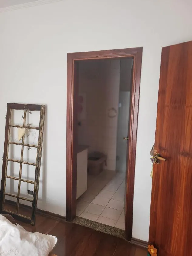 Imagem Encantadora Casa Térrea no Charmoso Bairro Nova Suíça em Valinhos