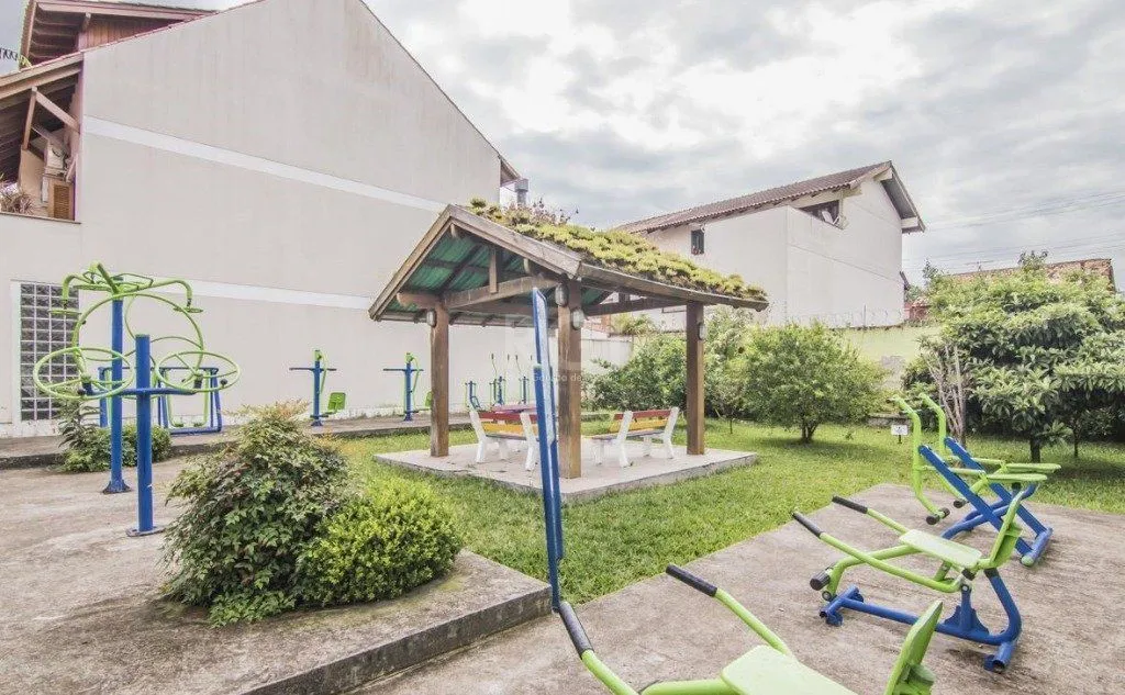 Imagem Casa em Condomínio, 131m², 2 dormitórios, 1 vaga no bairro Cavalhada