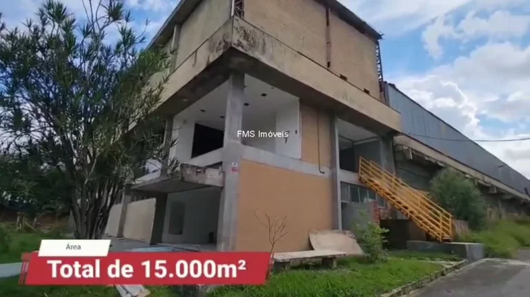 Imagem Galpão com terreno grande em Itaquaquecetuba/SP