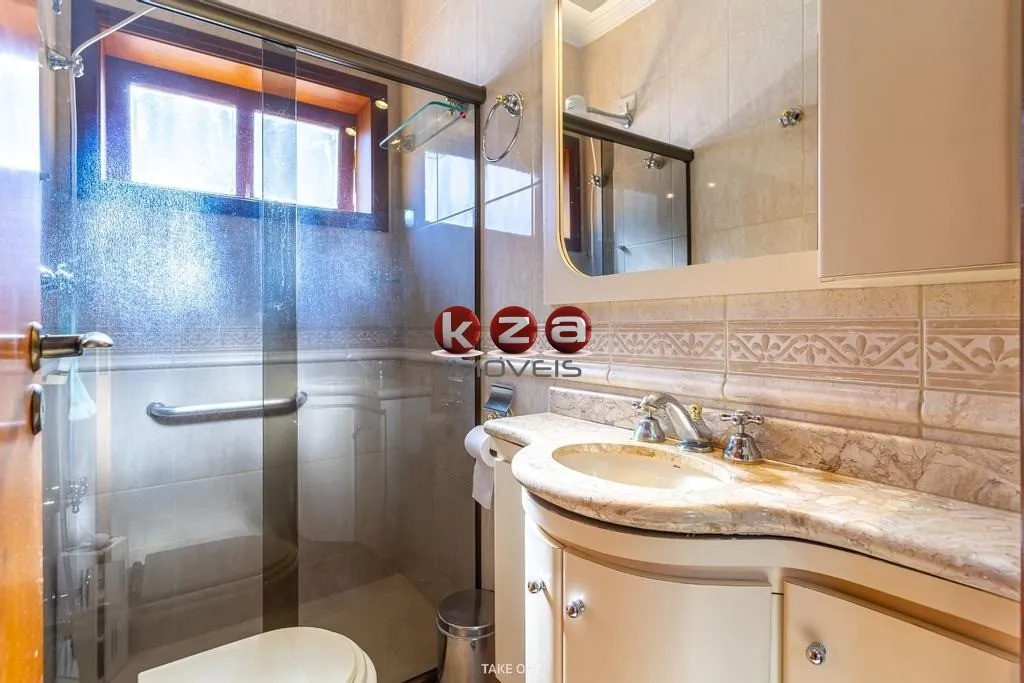 Imagem Casa de Luxo com 5 Quartos e 6 Vagas no Villaggio Capríccio, Louveira-SP: Venda ou Locação!
