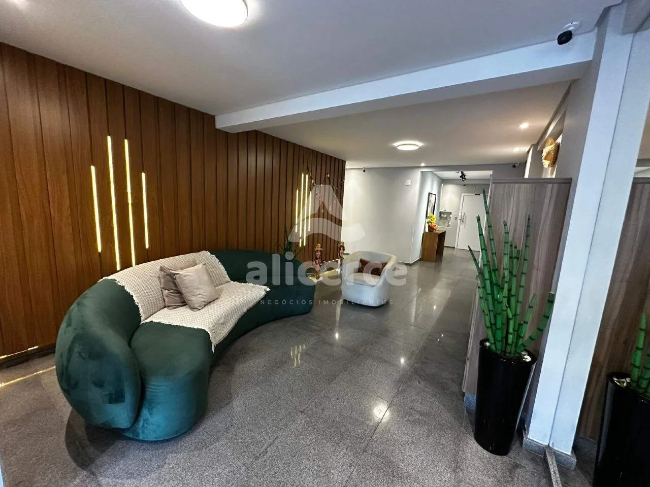 Imagem Apartamento à venda com 2 quartos 1 suíte, 69,2m² em Areias São José