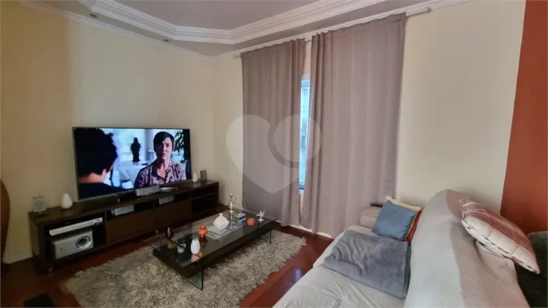 Imagem Casa à venda com 3 quartos, sendo 3 suítes, em Vila Sônia, São Paulo - SP