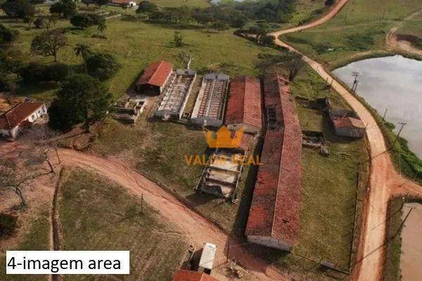 Foto do imóvel Sítio à Venda em Itu - SP | 16.600 m² | Estrutura Completa. Casas + Barracoes + Nascente