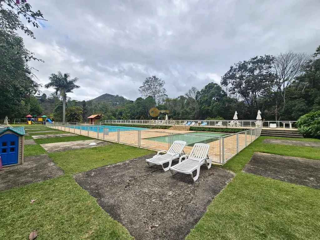 Imagem Terreno em Condomínio para Venda em Teresópolis / RJ no bairro Parque do Imbui