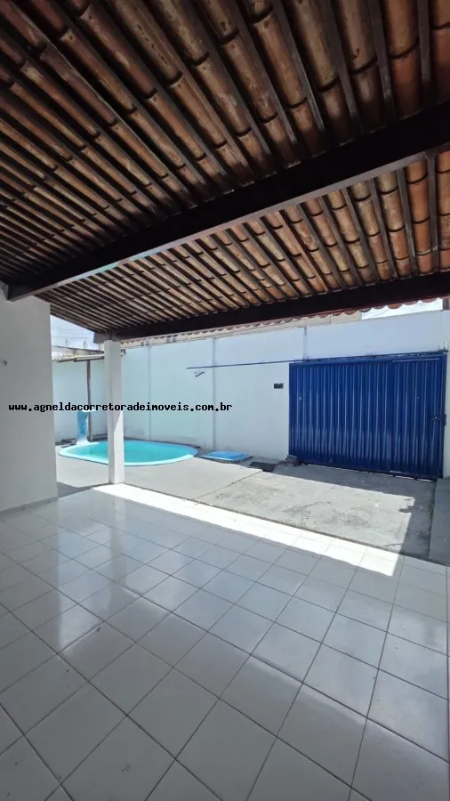 Imagem Casa para Venda em Parnamirim, Emaús, 3 dormitórios, 1 suíte, 2 banheiros, 2 vagas