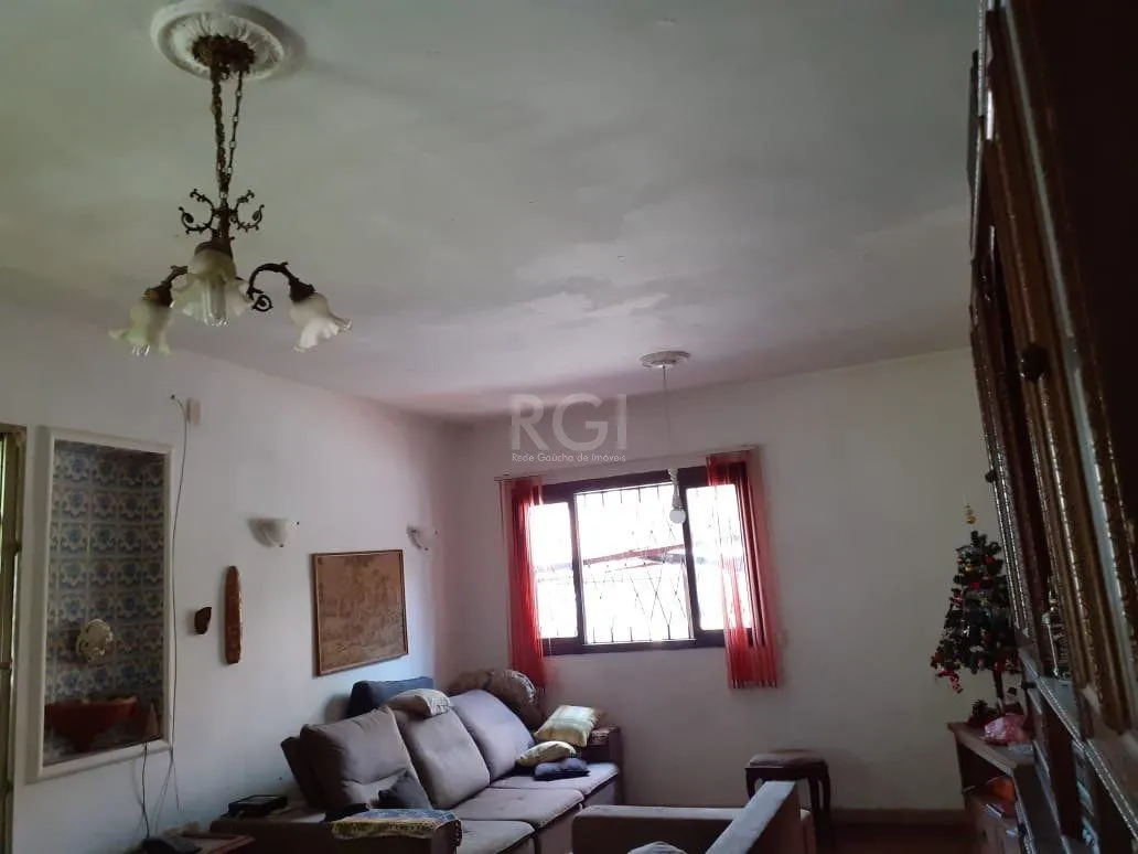 Imagem Casa para Venda - 120m², 3 dormitórios, 1 vaga - Santa Tereza