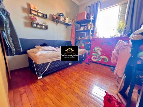 Imagem Luxuosa Casa à Venda em Belo Horizonte - Santa Amélia: 3 Quartos, 1 Suíte, 3 Salas, 3 Banheiros, 3 Vagas, 272m².