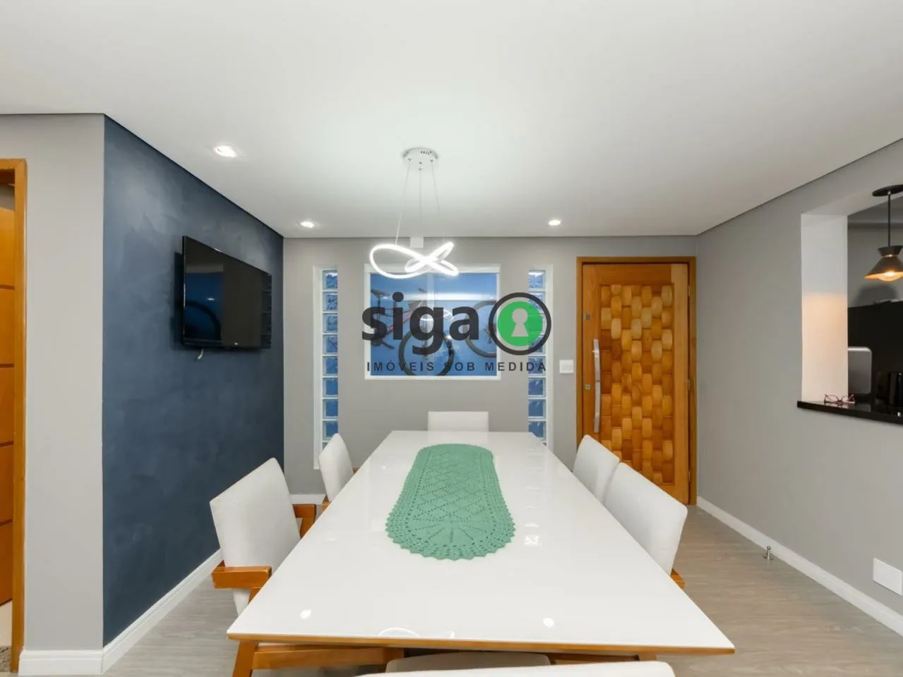 Imagem Casa a venda no Campo Belo, 240 metros, 3 quartos, 2 vagas - Porteira Fechada