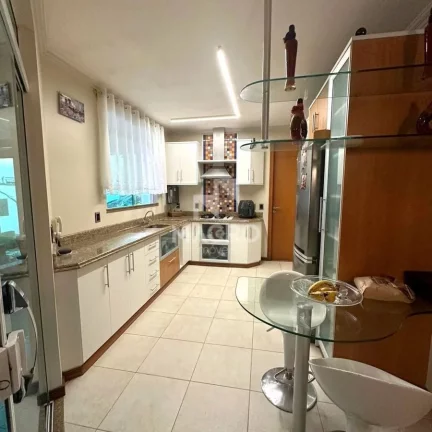 Imagem Casa no Lot. Champagnat | Amizade | 3 quartos (1 suíte) | 170m²