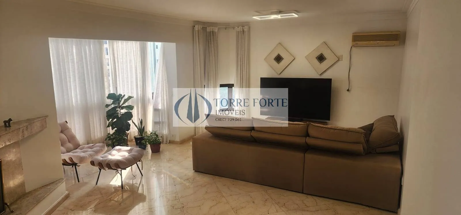 Imagem Lindo apartamento com 4 dormitórios, varanda e 3 vagas em Indianópolis